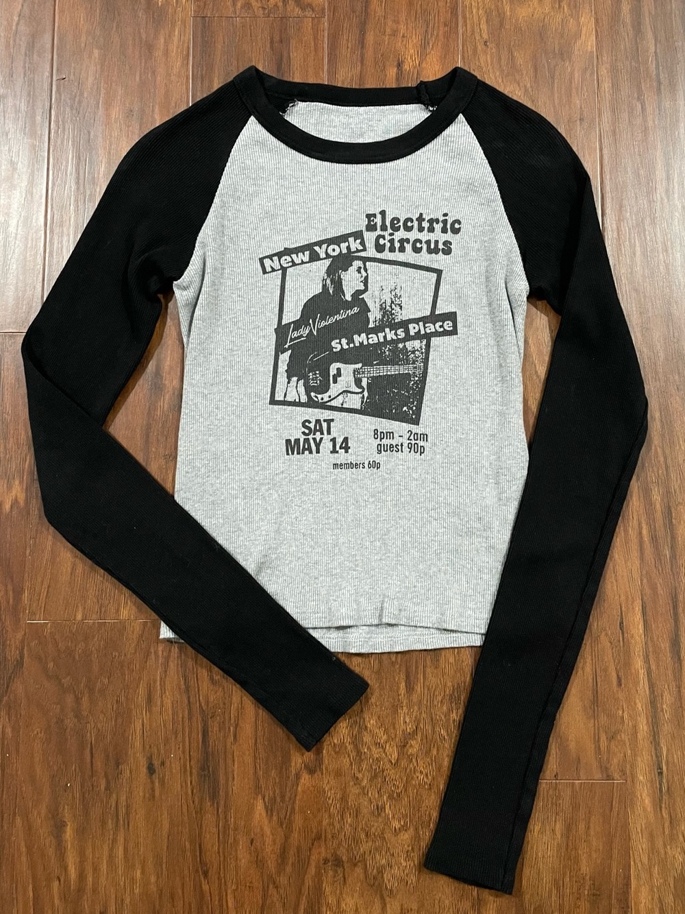 Electric Circus New York Graphic Raglan Tee - Black & Gray